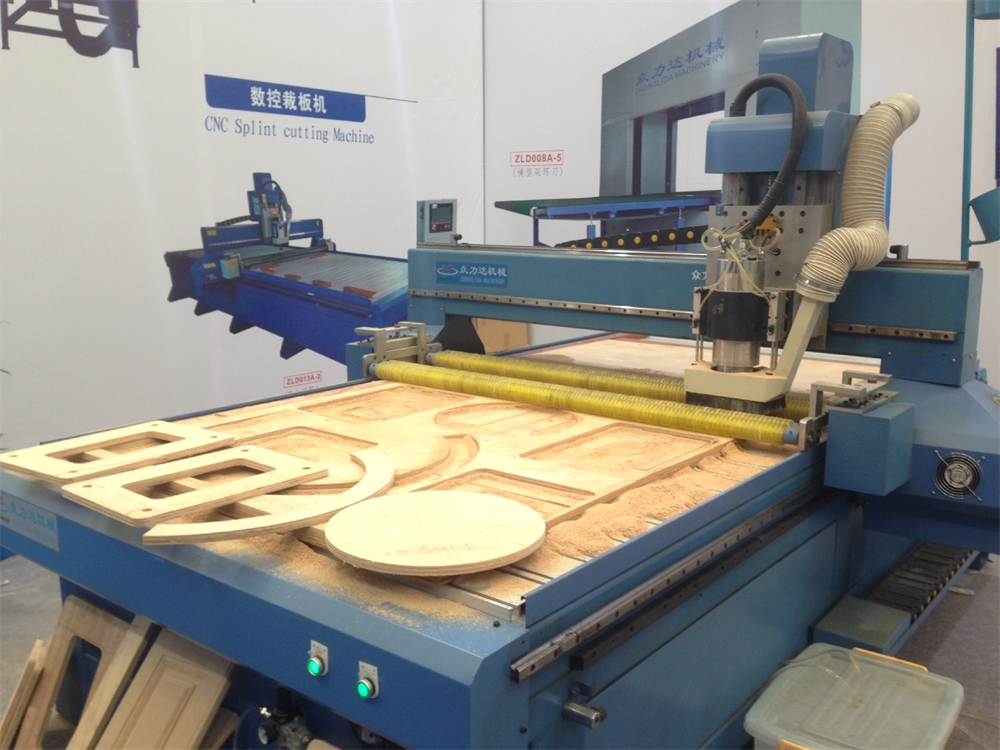 單臺面數(shù)控裁板機